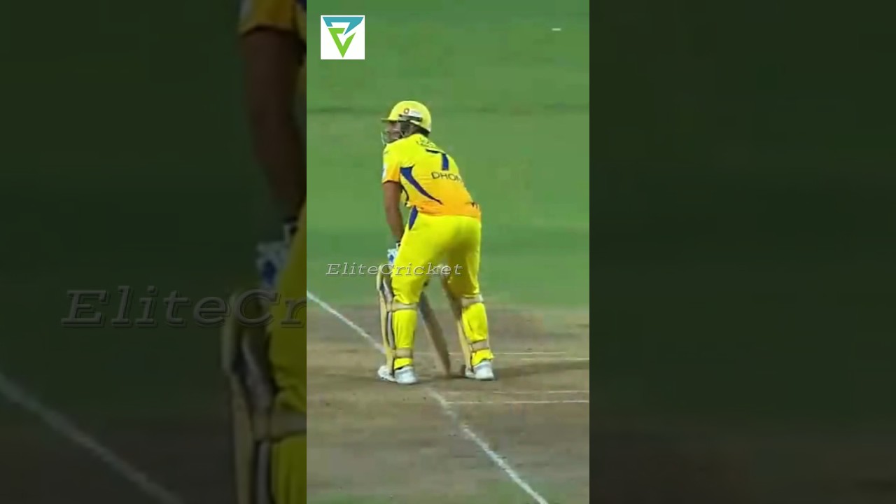 MS Dhoni Smashes Three Consecutive sixes in an over 