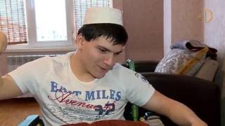 Подросток-инвалид из Дагестана 2 года ищет того, кто тайно оплачивает его лечение