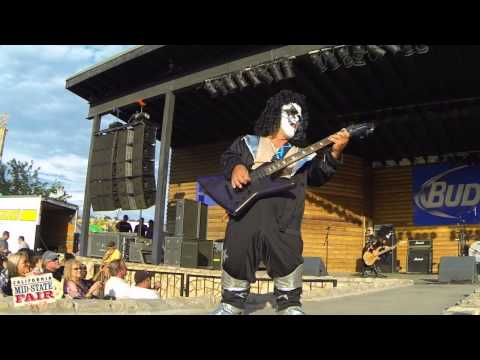 MINI KISS AT THE CALIFORNIA MID-STATE FAIR