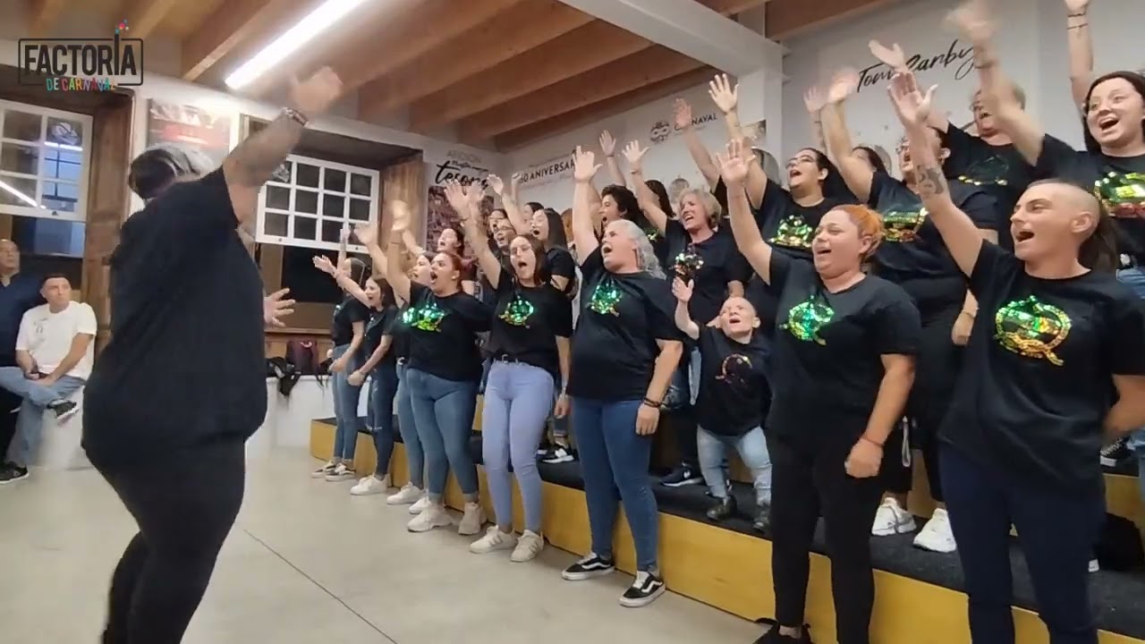 CARNAVAL 2023 - MURGA LAS DESTADAS - PASACALLE EN DIABLOS LOCOS - PREMIO TOM CARBY ( 2002 )