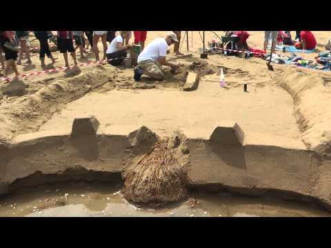 Time Lapse International Sandcastle Competition 2013 Billy Budds Team