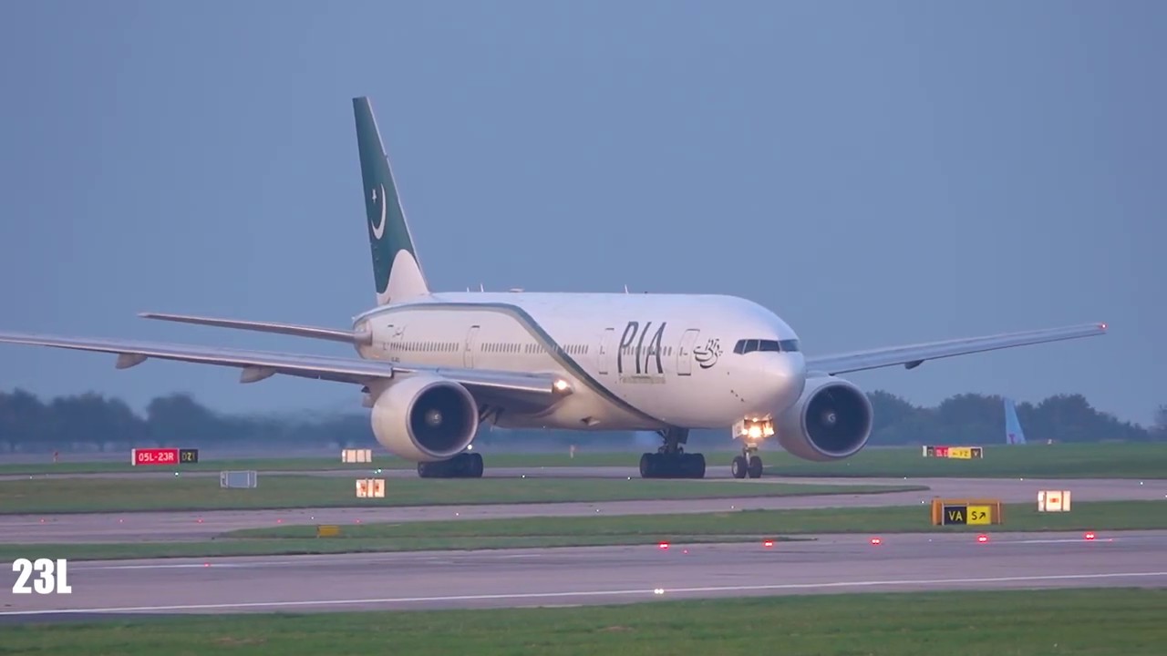 PIA Pakistan International Airlines AP-BGL B772 PK702 Манчестер — Исламабад 23.10.2019
