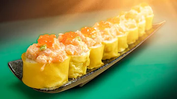 ЖЁЛТЫЙ РОЛЛ С СОУСОМ И ЛУКОМ YELLOW ROLL