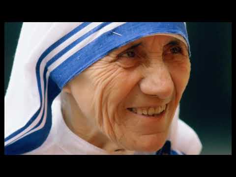 Video: Neto vrijednost Majke Tereze: Wiki, udana, obitelj, vjenčanje, plaća, braća i sestre