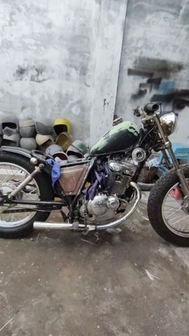 Côn tay cổ điển giá 30 triệu chọn SYM Husky Classic 125 hay Suzuki GD110