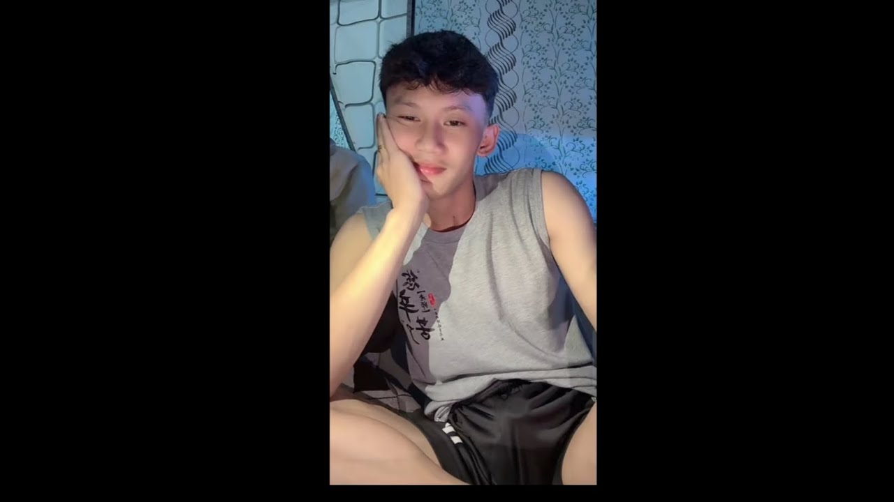 Cute Indonesian Guy with Friends... #biggboss #boyfriend #cute #handsome #cutebaby 