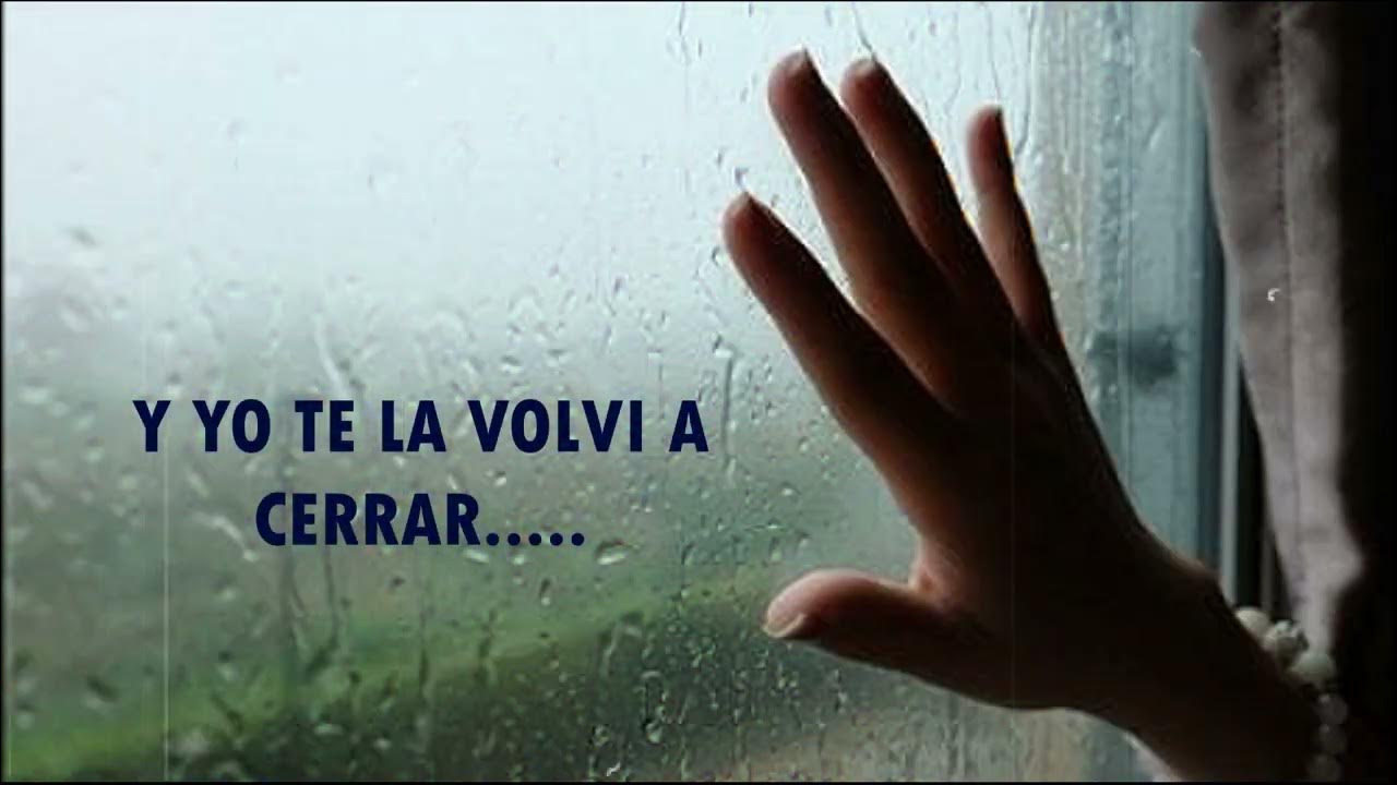 электрокарнизы lutron. окно самолета. рука на окне. плувиофобия. девушка с телефоном у окна.