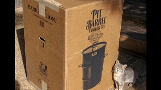 Pit Barrel Cooker un boxing