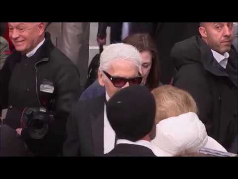 Video: Die Schauspielerin Greift Karl Lagerfeld Für Frauenfeindliche Tage Nach Seinem Tod An