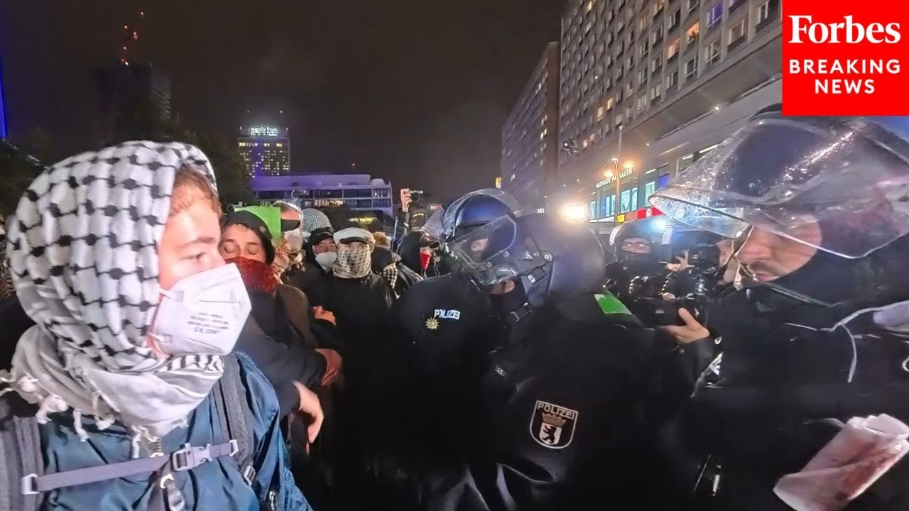 RAW VIDEO: Berlin, Germany, Clash With Pro-Palestinian Protestors During Demonstration