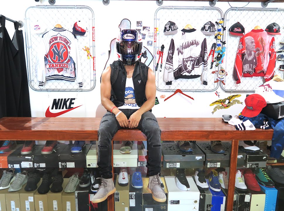 BOUGHT NEW YEEZYS FOR $29!!!