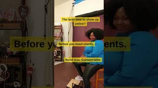What&#39;s the best time to show up online?