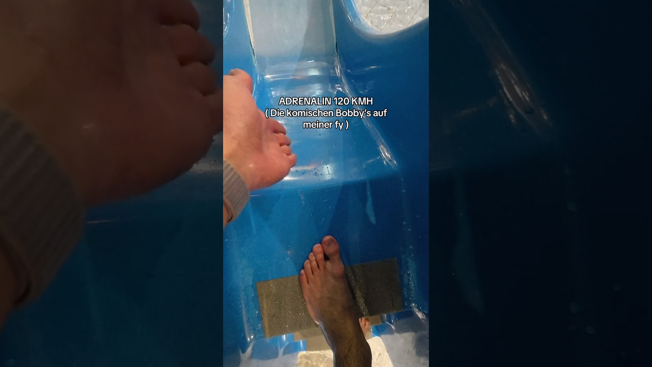 sorry aber das musste sein… 😭 #rutsche #wasserrutsche #aquapark #wasser #waterslide