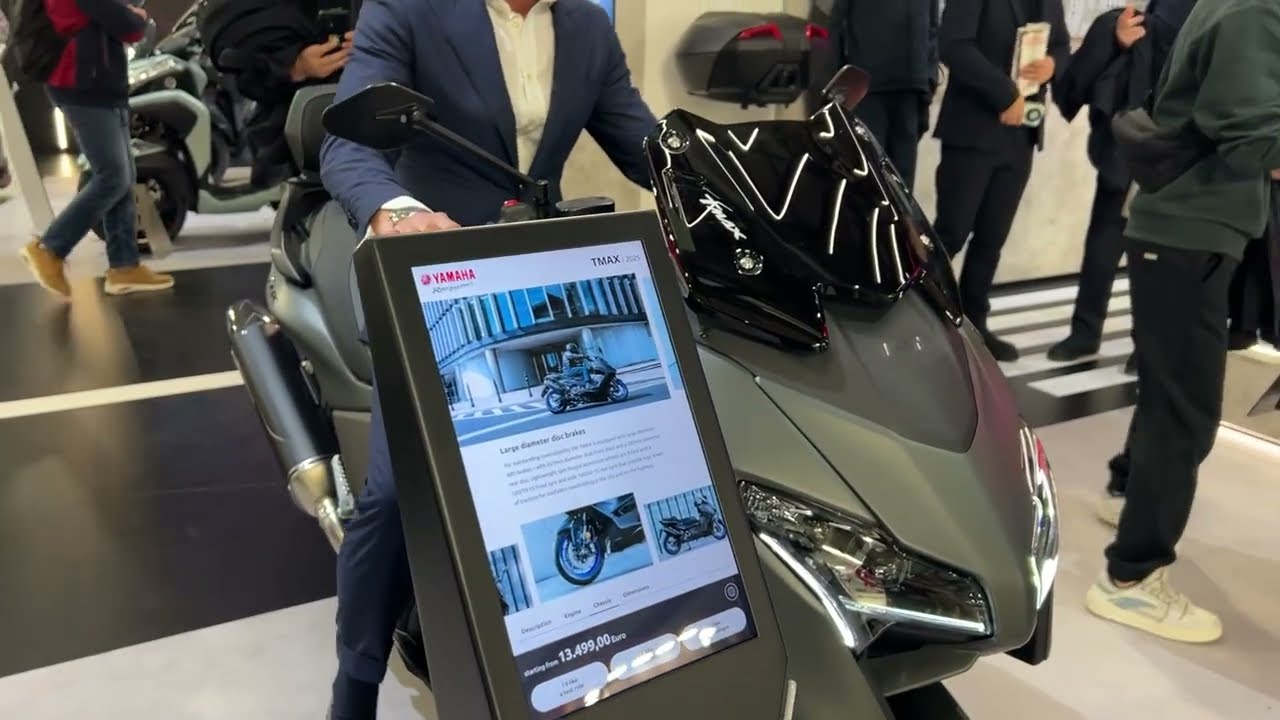 YAMAHA TMAX 2025 (2025) Walkaround - EICMA 2024 Fiera Milano Rho