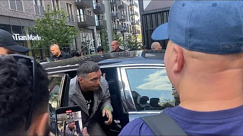 USYK ARRIVES IN STUNNING ROLLS ROYCE TO WEIGN IN & FACE OFF AHEAD OF DUBOIS UNDISPUTED CLASH!!