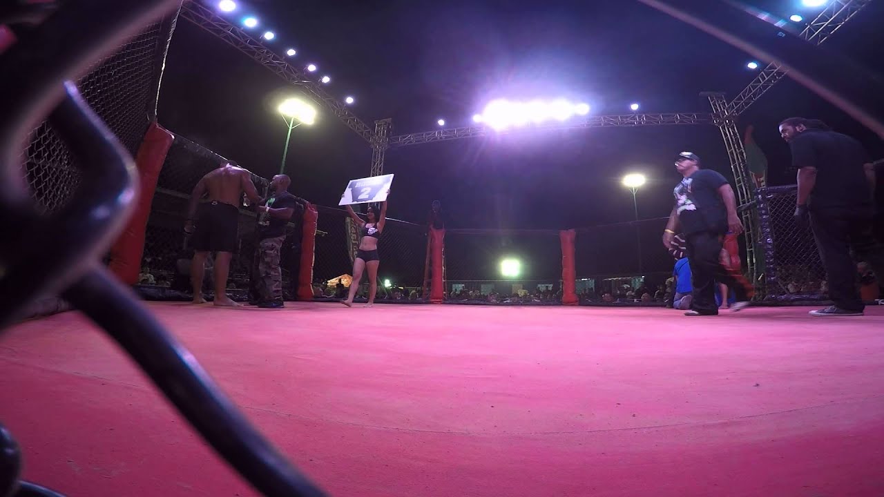 Madness Fighting Championship 2015 Ring Girl Round 2.