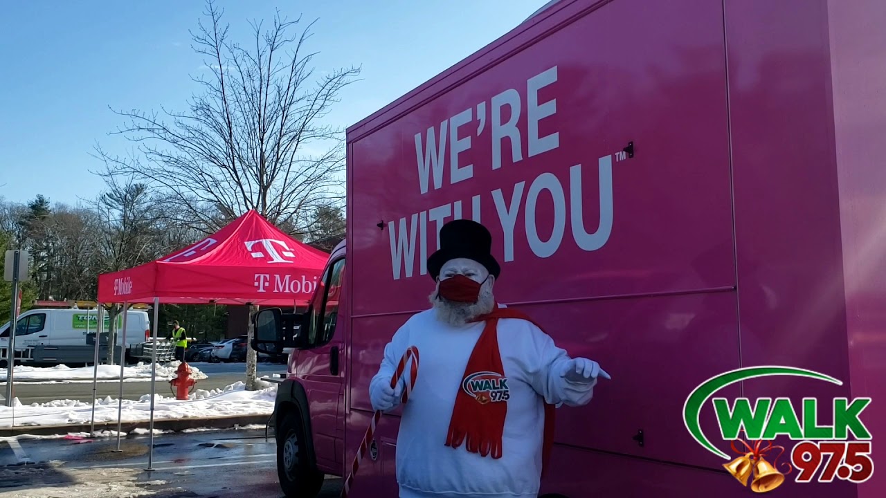 Patrick Shea from WALK 97.5 teams up with Santa to give away a PS5!