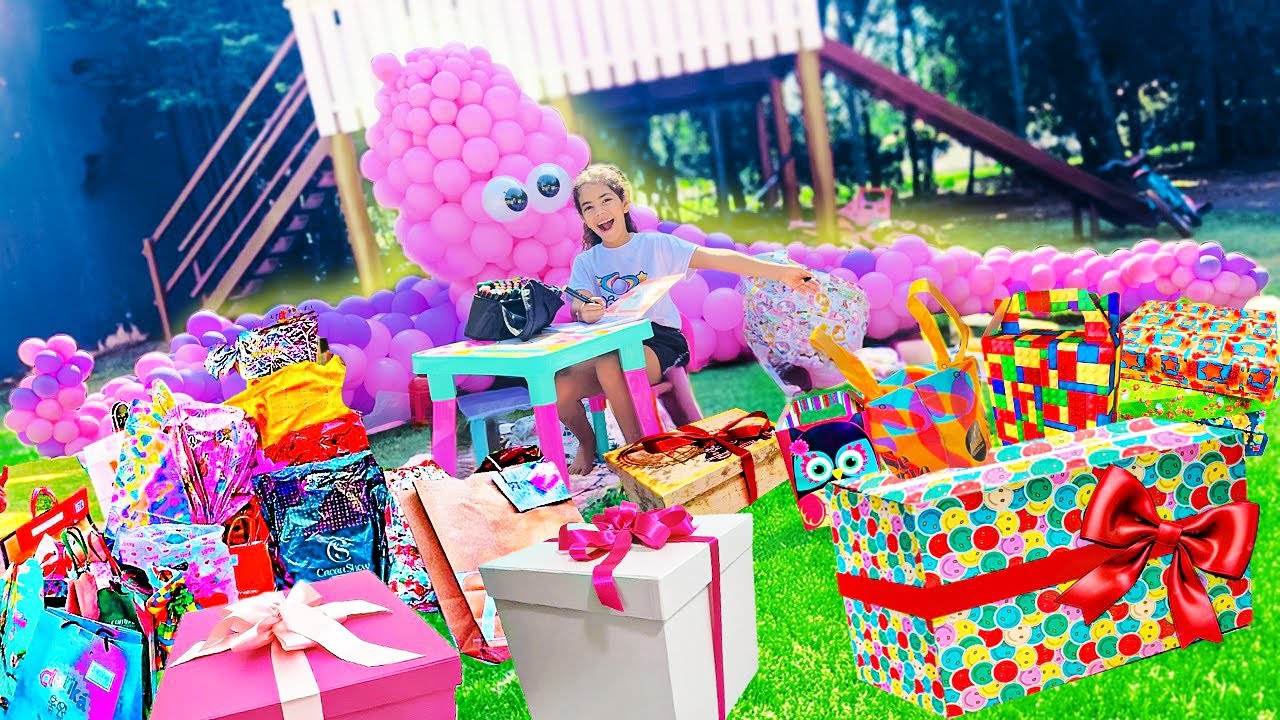 ABRINDO TODOS OS PRESENTES DO MEU ANIVERSÁRIO!!