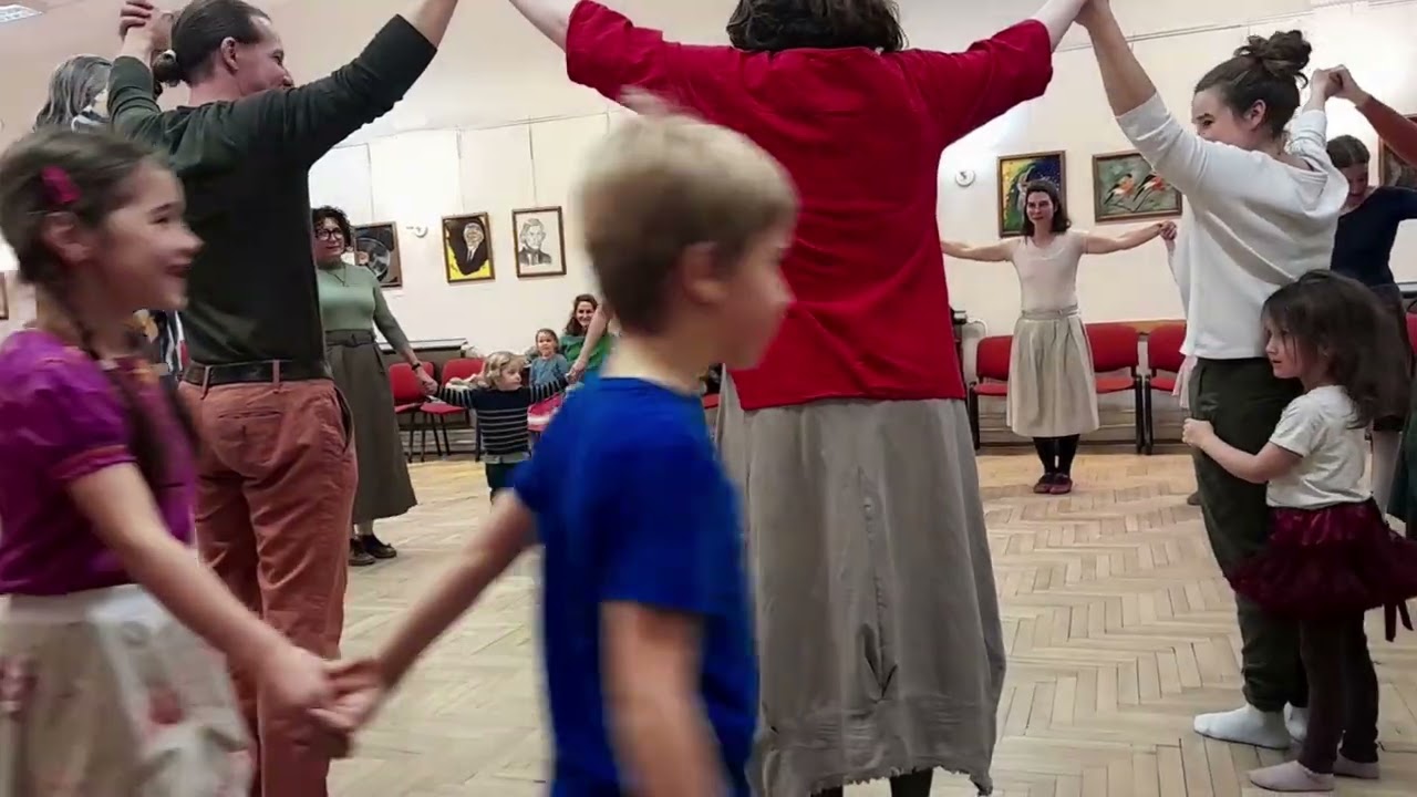 Márton-napi GÓLYAFÉSZEK CSALÁDI TÁNCHÁZ