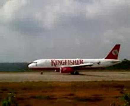 VT-KFM landing from mumbai.. they used to operate the A321 .. but now they hav 4got m'lore!!