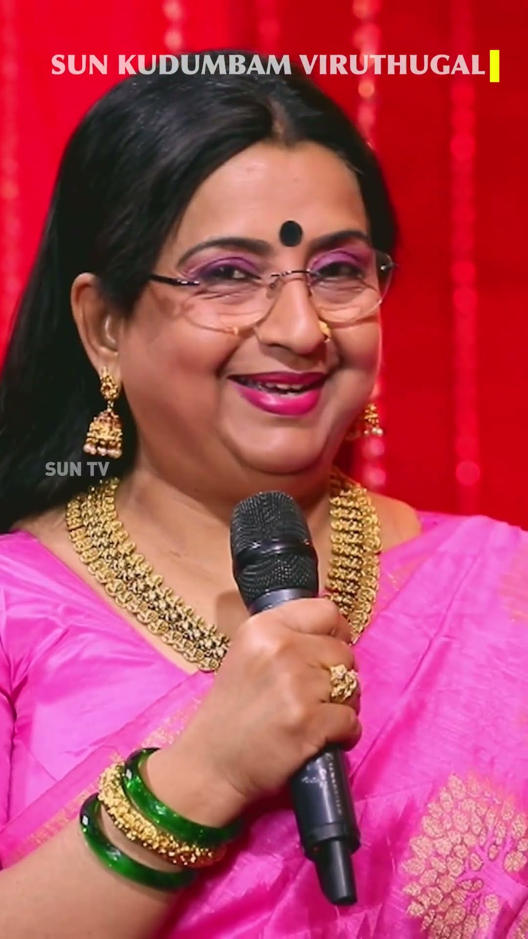 Evergreen Ambika Mam Sir?| Sun Kudumbam Virudhugal 2025 | Sun TV #shorts