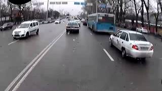Алматы. Дымящий 63 автобус 20150217 1306