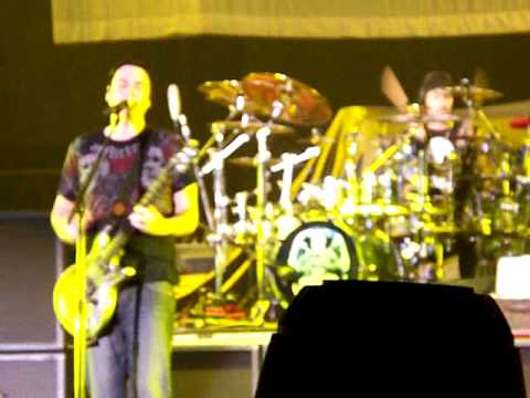 Breaking Benjamin 'Give Me A Sign' LIVE in Tulsa 4...