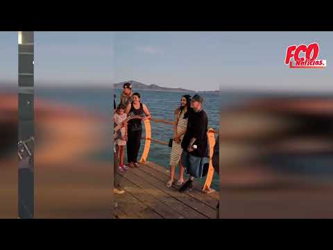 Nuevamente haciendo caras, captan a Camila Zamorano ignorando a Santa Fe Klan en lujosa fiesta