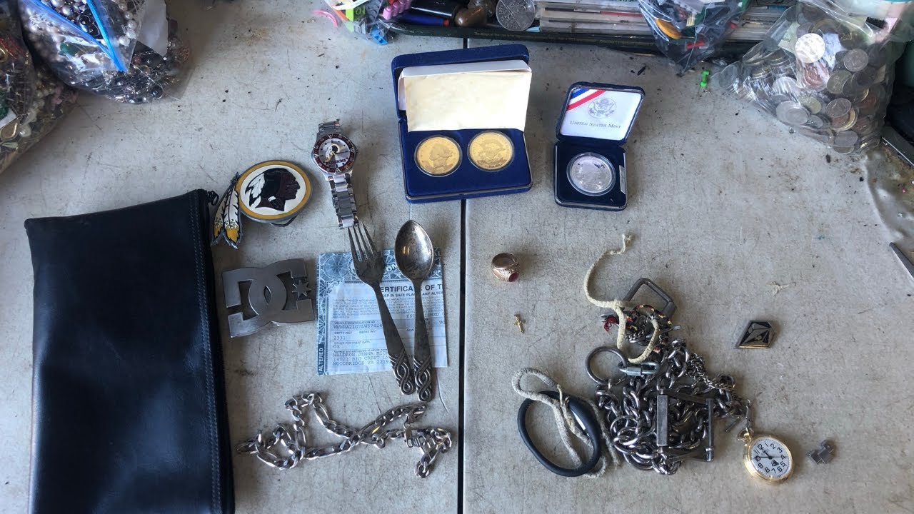 I FOUND GOLD SILVER AND RARE COINS IN THIS ABANDONED STORAGE UNIT!