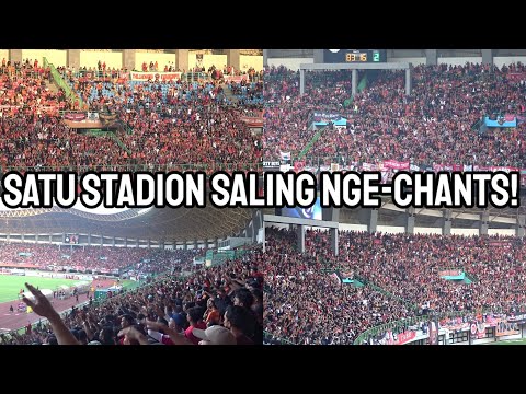 Momen Jakmania Saling Nge-chants di Laga Persija Jakarta vs Persis Solo | LIGA 1 2022/23