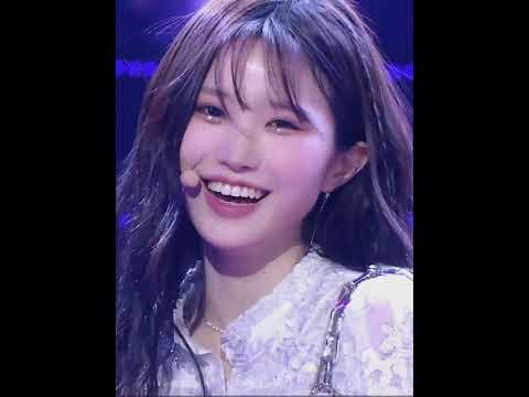 fromis_9(프로미스나인) - DM [Music Bank] | KBS WORLD TV 220121
