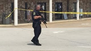 Official: 4 Marines killed in military attacks in Tenn.