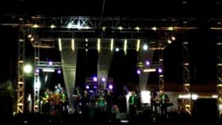 Video thumbnail of "LOS CHICOS DE FIESTA (FESTIVAL) - LA ROBA MARIDOS, EL LADRON"