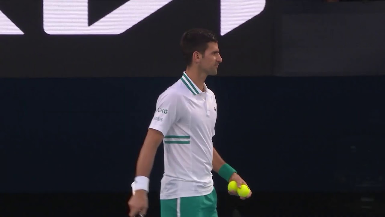 Novak Djokovic v Daniil Medvedev pre-match walk on and warm up LIVE