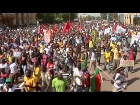 بوركينا فاسو احتجاجات مناهضة للتعديل الدستوري