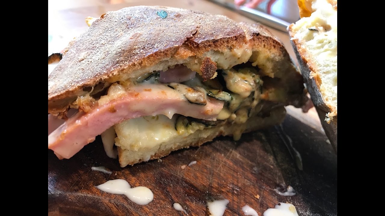 PANINO FRITTATA MORTADELLA E ZUCCHINE IN CUCINA COL BANANA YouTube