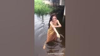 Cewek Cantik Thailand Lagi Mandi Dikali
