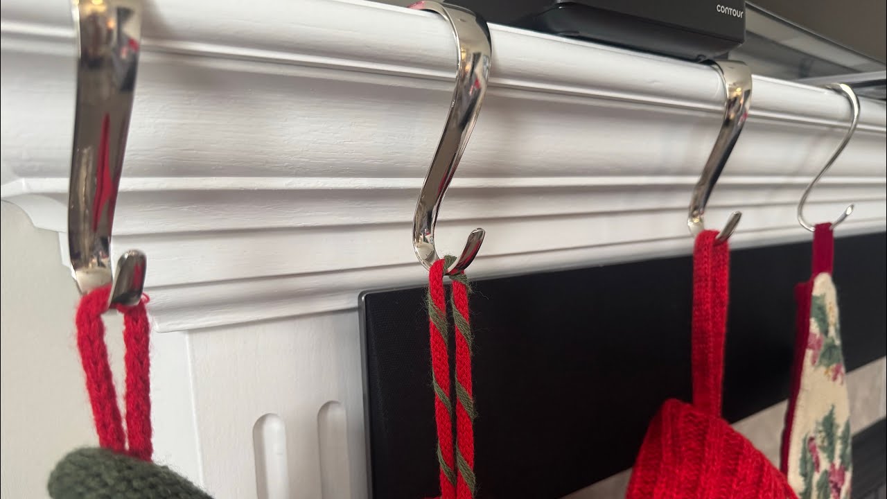 Christmas Stocking Holder Fireplace Mantel Garland Clips Metal Grips Set of 4 (Silver) 