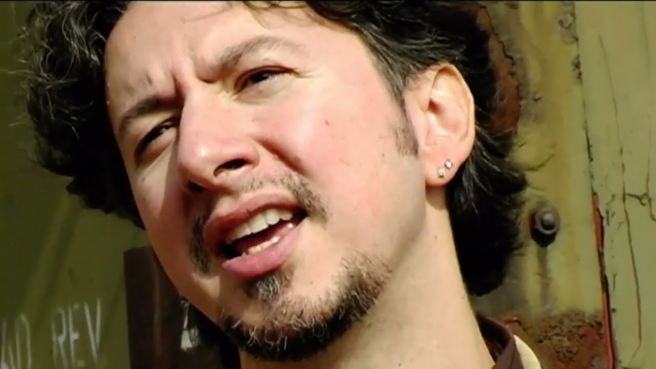 Massimo Ice Ghiacci - Brenda tra i treni