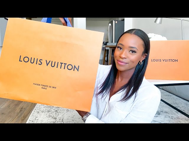 Louis Vuitton NeoNoe Outfit Video 💃 Review + Wear and Tear Update 🤔 