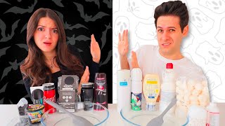 SOFÌ E LUÌ MANGIANO CIBO BIANCO VS NERO PER UN GIORNO 24 ORE COLORI CHALLENGE! | Me contro Te