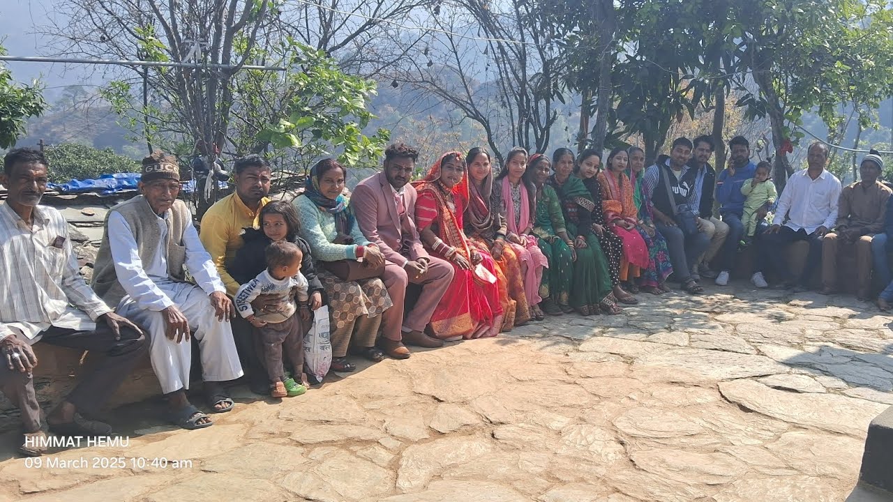 पहाड़ी शुभ कामों में शुरुआत इष्टदेव पूजन और भूमियां पूजन से होती है ¡¡ फोटो मिक्सिंग वीडियो