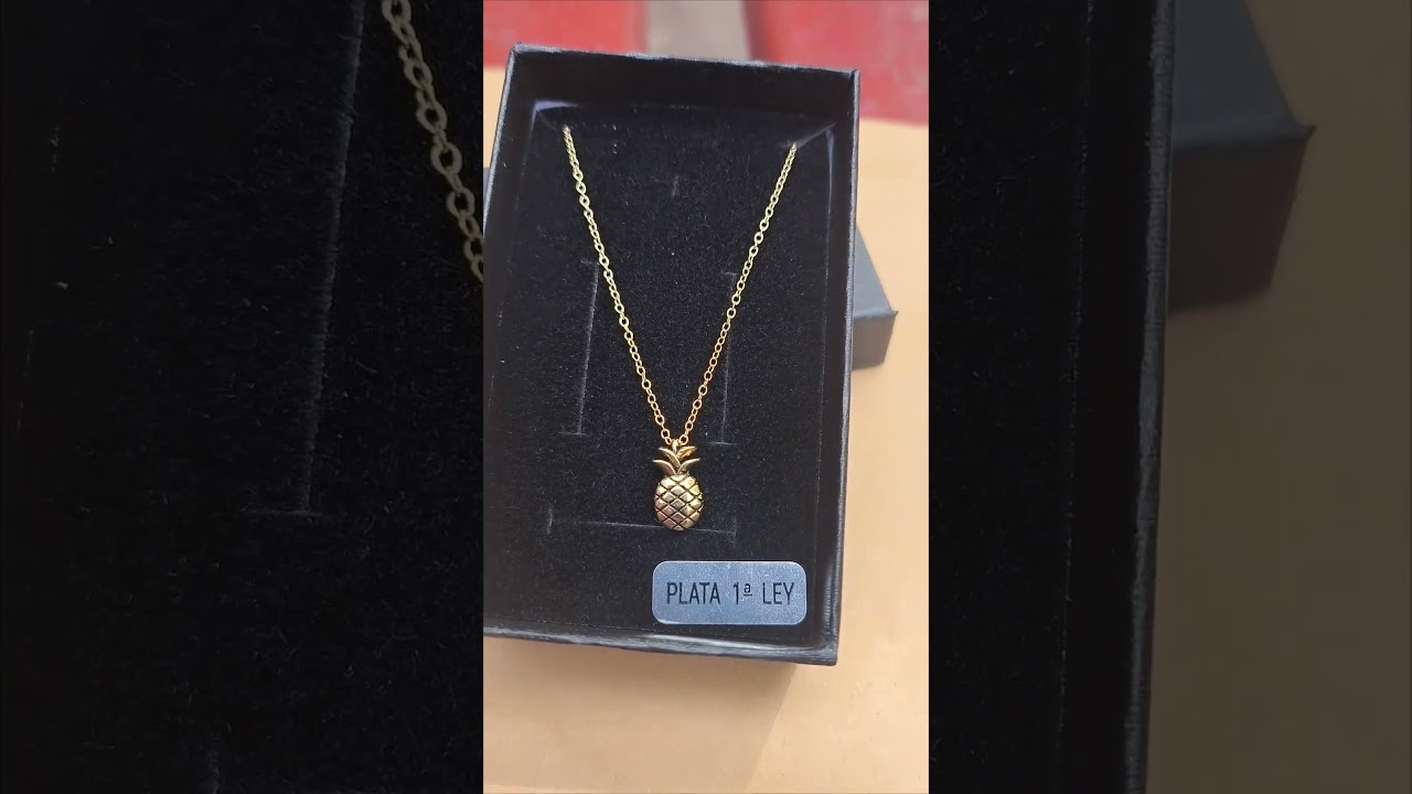 Collar charm piña plata bañada oro 