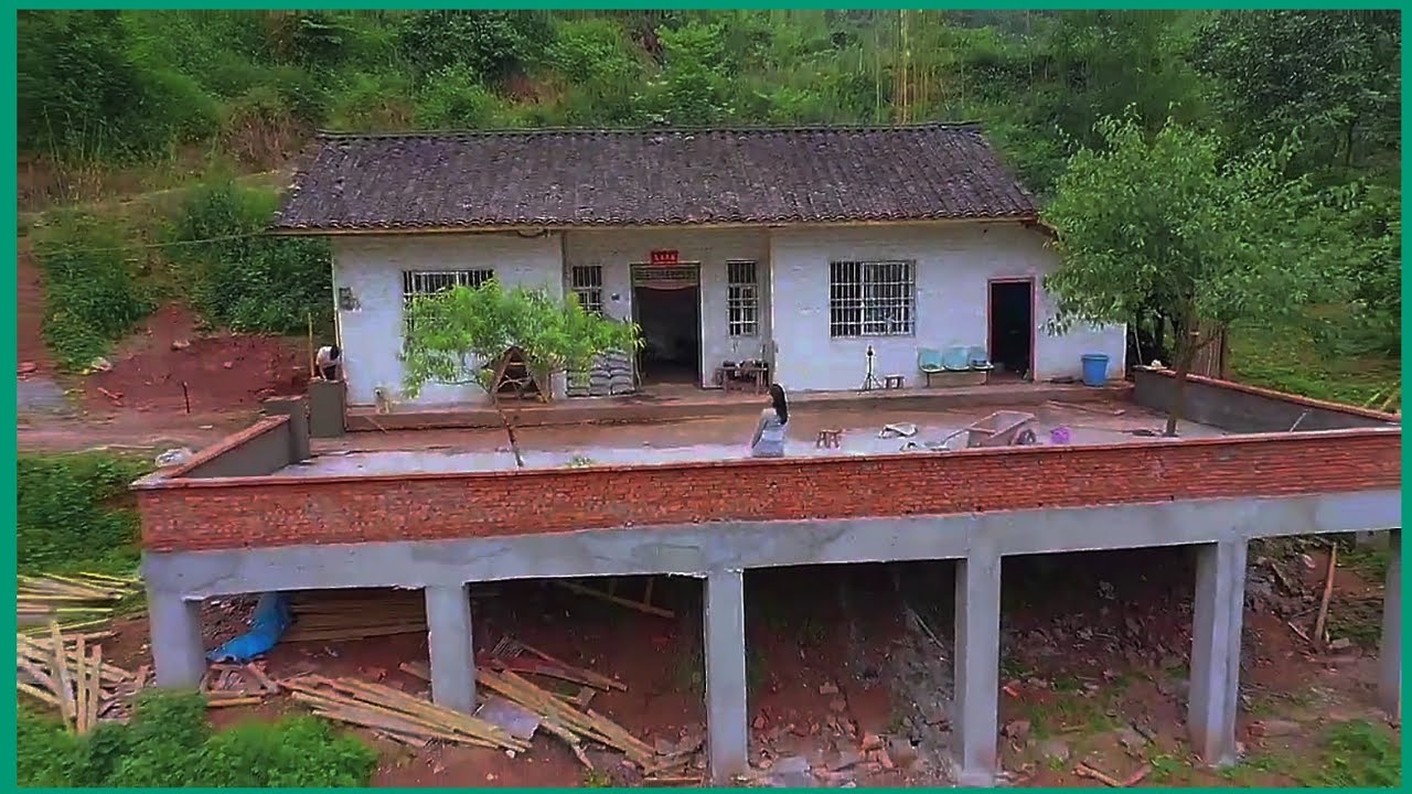 renovate the old abandoned house and build an expansion of the hillside yard | workers HD