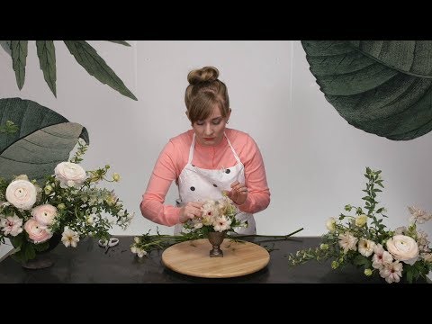 Video: Cocktail Table Centerpiece