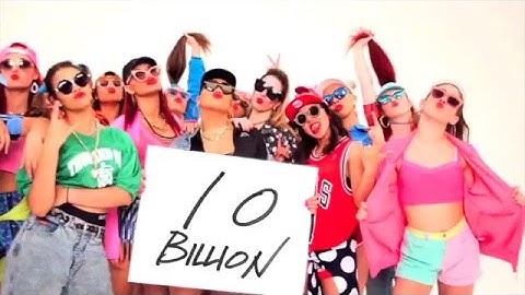 Justin Bieber just became the first artist to reach 10 BILLION views on Vevo!