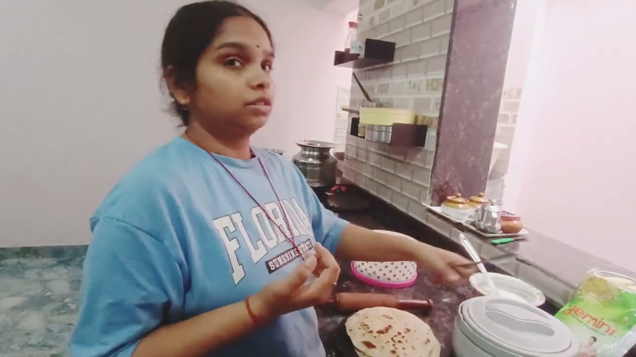 Adhiraat hachi bhaag gayi