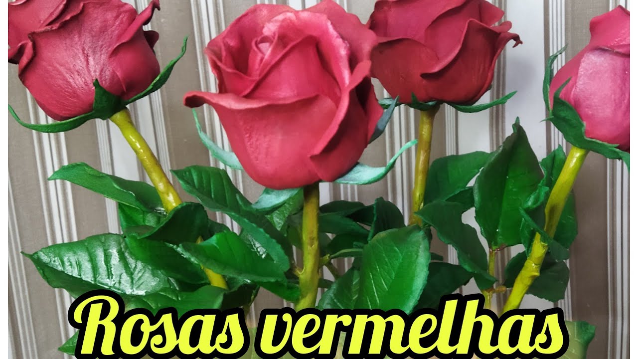 Rosas vermelhas em e v a.facil de fazer..