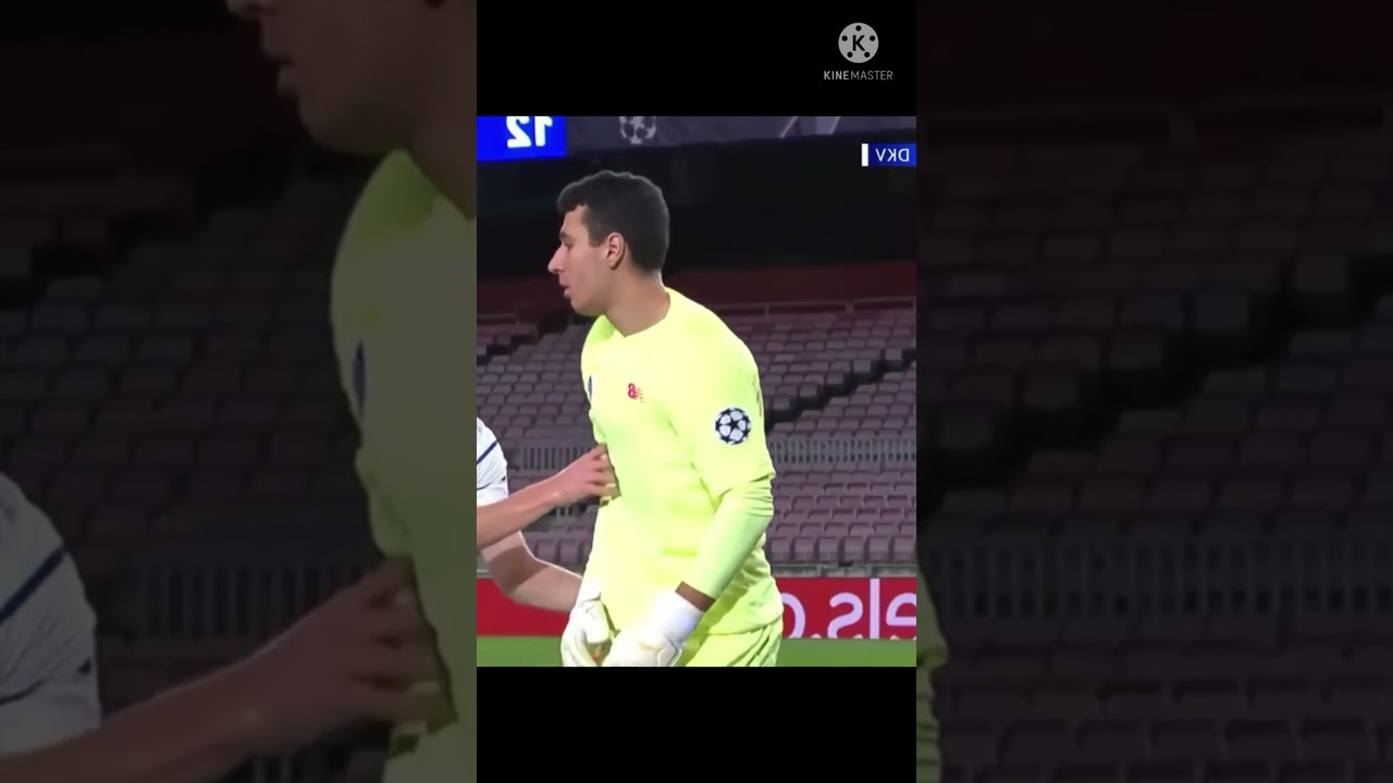 А какой сейв! Браво!                 