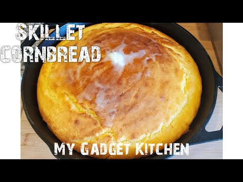 How to Make Homemade Skillet Cornbread Using the Breville Smart Oven Air / Skillet Cornbread (101)